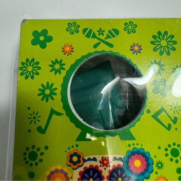 NWT. Disney Parks Epcot Flower Garden Prize Corn Hole game Coco theme. - Picture 2 of 7